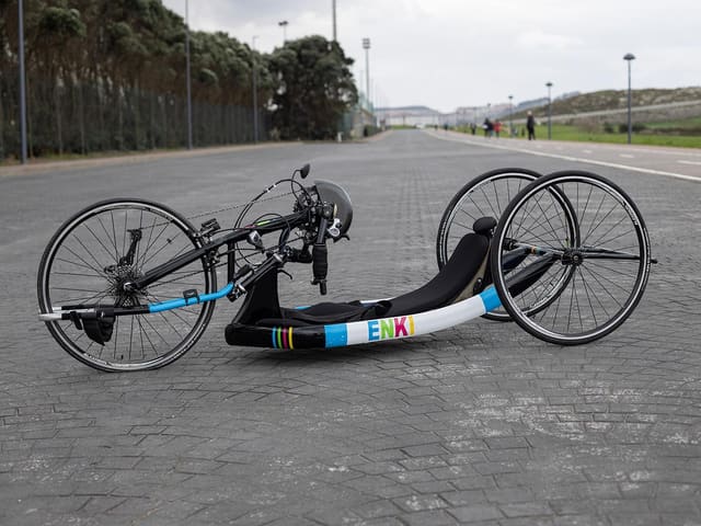 Material deportivo adaptado de Enki, imaxe 20.