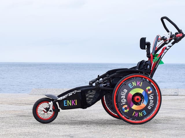 Material deportivo adaptado de Enki, imaxe 6.